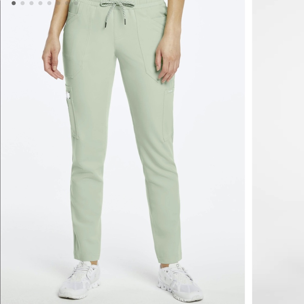 Jaannu 8-pocket slim cargo pants Small Sage